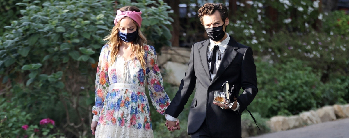 Harry Styles Olivia Wilde Hold Hands At Jeffrey Azoff s Wedding See Harry Styles Olivia Wilde Hold Hands At Jeffrey Azoff s Wedding See