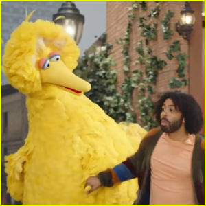 Daveed Diggs & Sesame Street's Super Bowl Commercial for DoorDash - Watch Now!