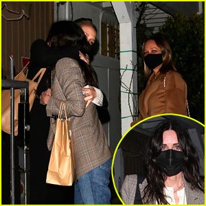 Courteney Cox Meets Up With Molly Sims & Jennifer Meyer For Dinner in LA
