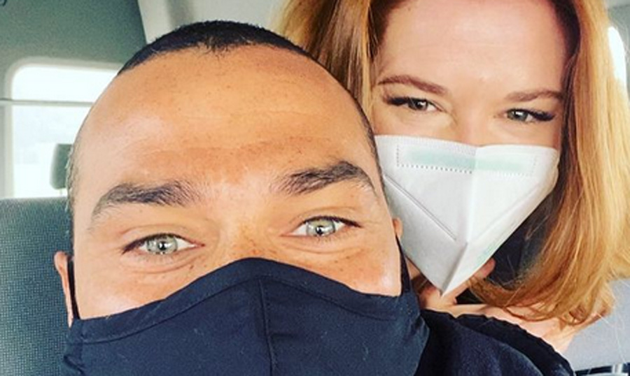 Sarah Drew & Jesse Williams Reunite on ‘Grey’s Anatomy’ Set! Greys(01)