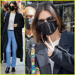 Stylish Gym Outfit: Kendall Jenner Rocks an Oversized Jumper and