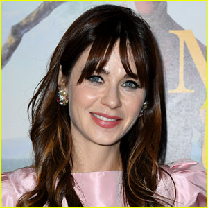 Zooey Deschanel Proves She Has a Forehead with New Selfie!