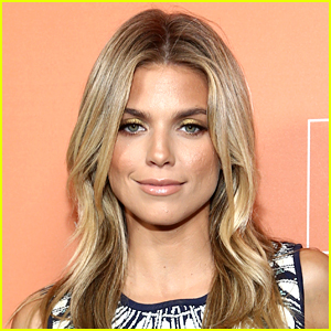 AnnaLynne McCord Says She Was Diagnosed with Dissociative Identity Disorder