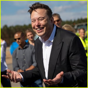 Elon Musk's Company Co-Founder Says They Could Build a Real-Life Jurassic Park 'If We Wanted To'