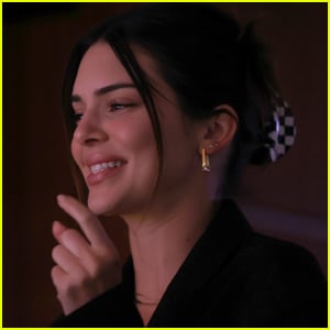 Kendall Jenner Attends Boyfriend Devin Booker's Basketball Game in NYC