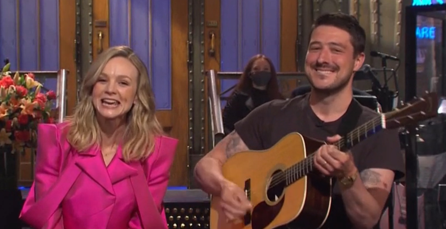 Vibrant Marcus Mumford Brought His Guitar To Wife Carey Mulligan's Snl Monologue Picture in HD Vibrant Marcus Mumford Brought His Guitar To Wife Carey Mulligan's Snl Monologue Picture in HD