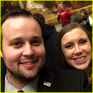 Source Reveals If Josh Duggar's Wife If Standing By Him Amid Child Pornography Charges