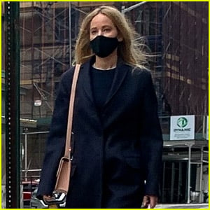 Jennifer Lawrence Spotted on Solo Outing in New York City