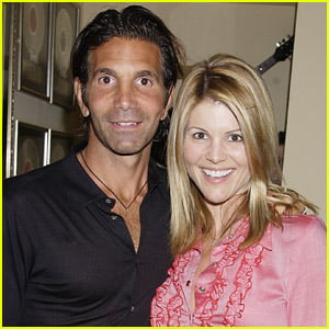 Lori Loughlin & Mossimo Giannulli Request to Go On Vacation While on Probation