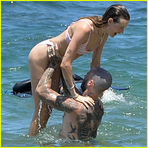 Adam Levine & Behati Prinsloo Have Fun at the Beach Together on Vacation in Hawaii