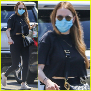 Emma Stone Sports All-Black Outfit for Morning Workout