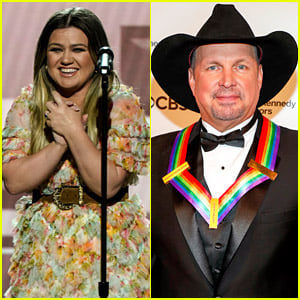 Kelly Clarkson Covers Garth Brooks' 'The Dance' While Honoring Him at Kennedy Center Honors 2021 (Video)