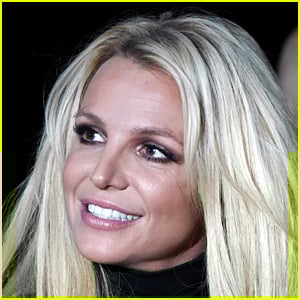 Britney Spears Goes Topless in New Photo on Instagram | Britney Spears