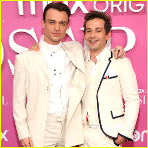 Thomas Doherty & Eli Brown Twin in White Suits at 'Gossip Girl' Revival Premiere