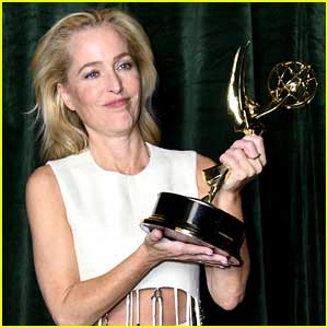 Gillian Anderson's Answer to This Question at Emmys 2021 Goes Viral