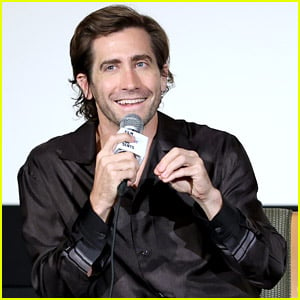 Jake Gyllenhaal Relied a Lot On Zoom To Make 'The Guilty'