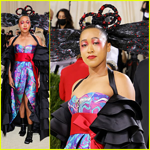 Naomi Osaka Adds Red Flowers & Crystals To Her Hair For Met Gala 2021