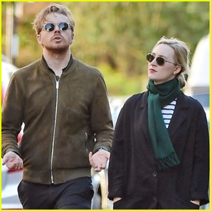 Saoirse Ronan & Boyfriend Jack Lowden Go for a Walk Around London