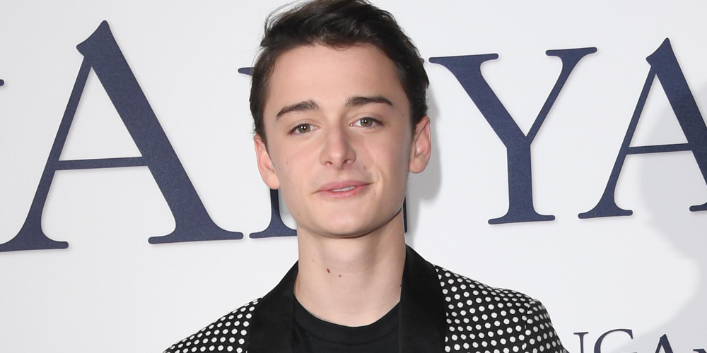 ‘Stranger Things’ Star Noah Schnapp & His Family Celebrate His UPenn