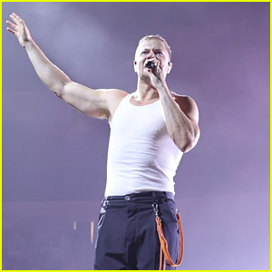 Imagine Dragons' 2022 Tour - See the Set List & Check Out Photos!
