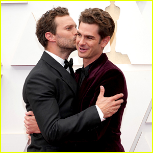 These Photos of Jamie Dornan & Andrew Garfield on the Oscars Red Carpet Are So Adorable!