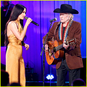 Kacey Musgraves Kept A Unique Memento From Her 2014 Tour With Willie Nelson