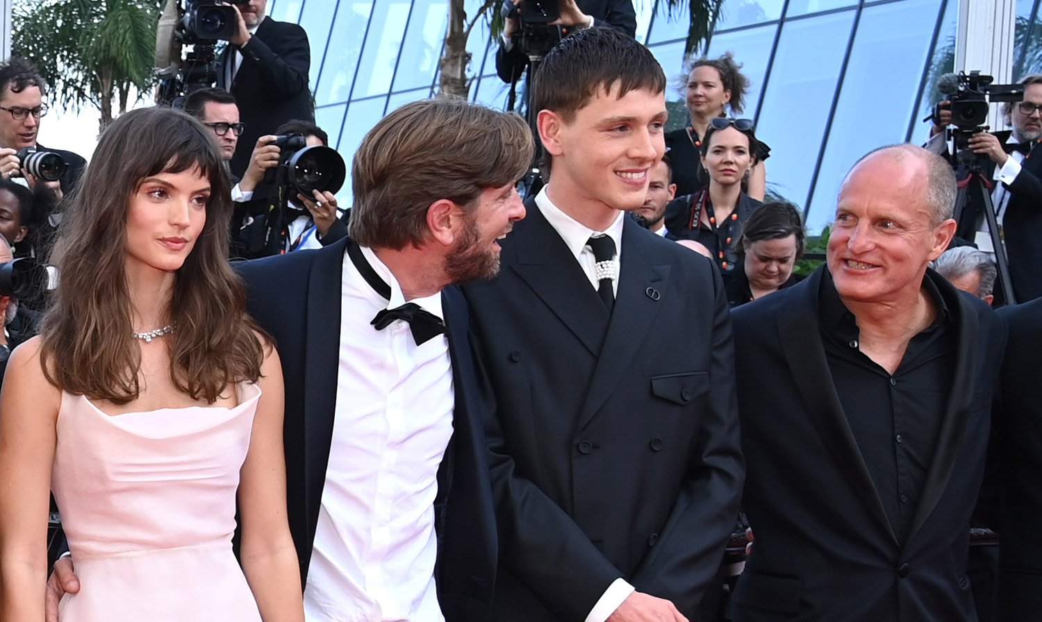 Woody Harrelson’s Satire ‘Triangle of Sadness’ Gets Big Cheers at