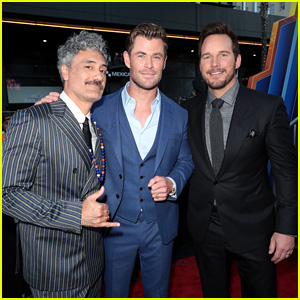 Chris Pratt & Taika Waititi Join Chris Hemsworth at 'Thor' World Premiere!