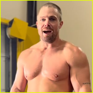 Shirtless Stephen Amell Looks Buffer Than Ever While Doing Marketing Shoot for 'Heels' Season 2