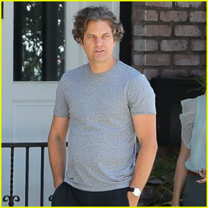 Joshua Jackson Spends the Day Filming 'Fatal Attraction' in Downtown L.A.