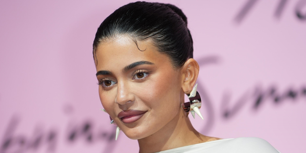 Kylie Jenner Wows at Acne Studios’ Paris Fashion Week Show Ella