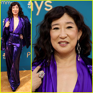 Sandra Oh Dazzles in Purple At the Emmy Awards 2022