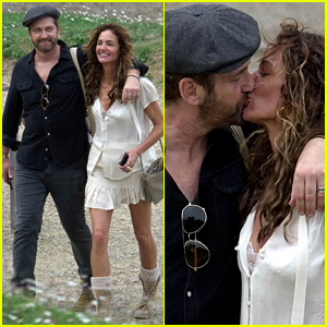 Gerard Butler & Morgan Brown Kiss, Pack on PDA While Sightseeing in Italy