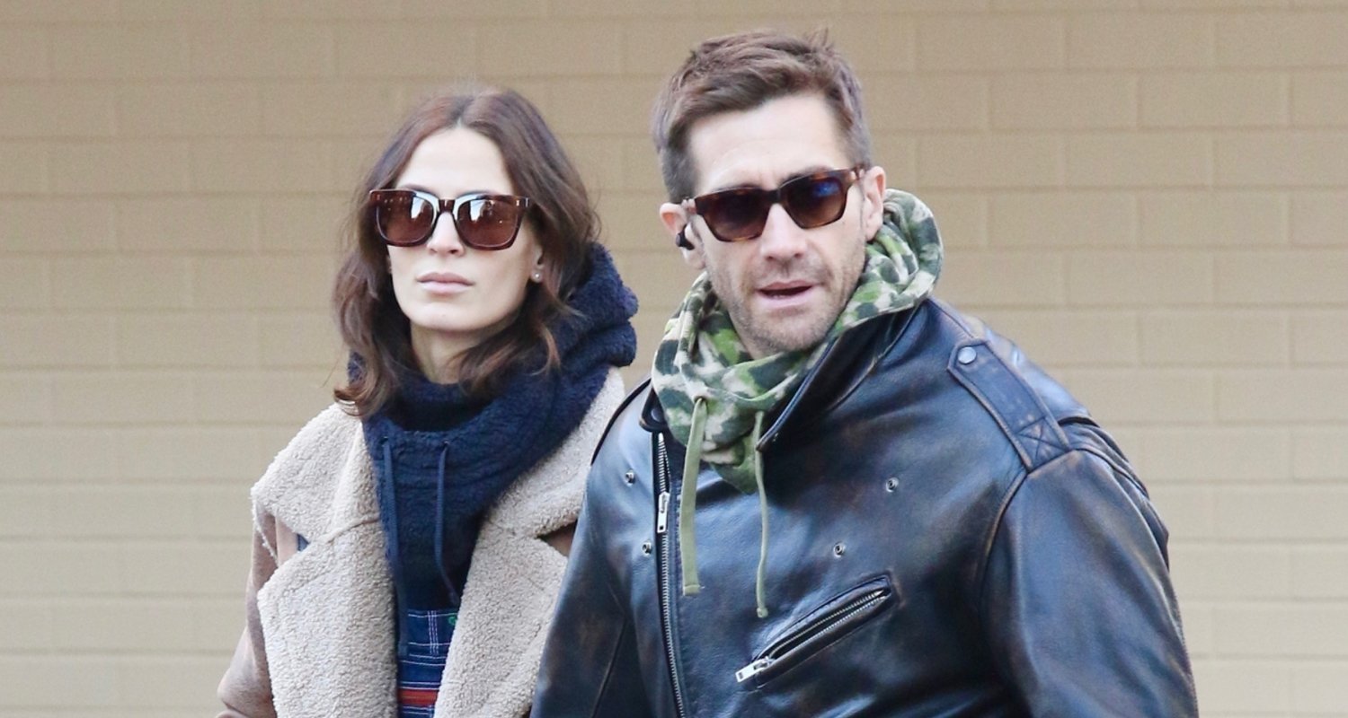 Jake Gyllenhaal & Girlfriend Jeanne Cadieu Hold Hands on Romantic Walk