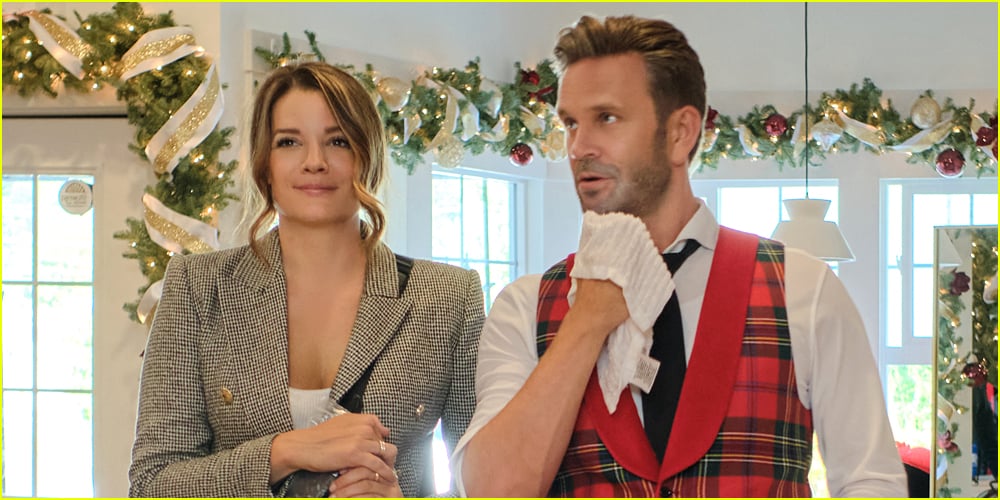 John Brotherton Plays A Perfect Santa Next To Kimberley Sustad in