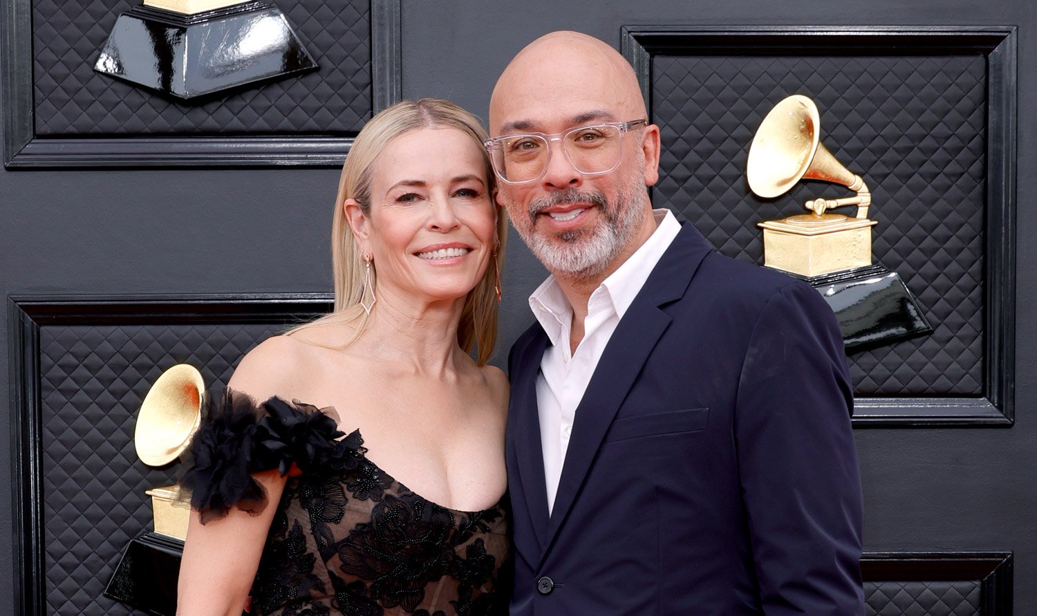chelsea-handler-explains-why-she-can-t-be-friends-with-ex-jo-koy-right
