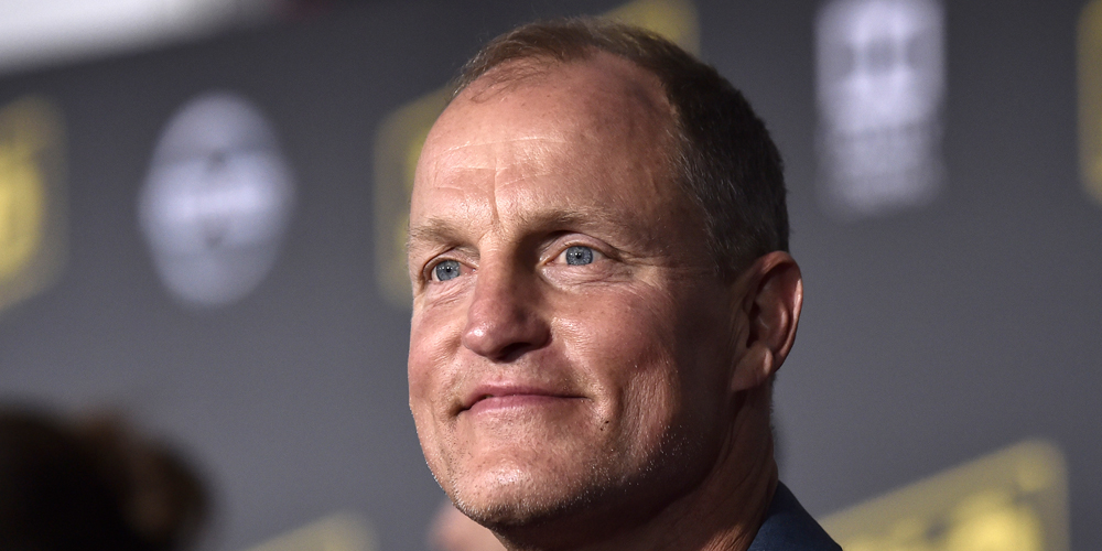 Woody Harrelson Goes on Anti-Vax Conspiracy Rant During ‘SNL’ Monologue