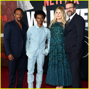 Jennifer Coolidge Joins Anthony Mackie, Jahi Winston, & David Harbour at 'We Have A Ghost' Premiere