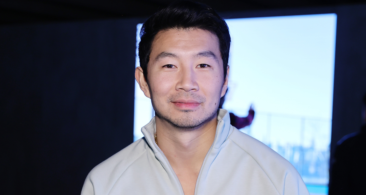 Simu Pointing Simu Liu Slams 'Look-A-Like Cam' at NBA Celebrity All-Star Game 2023 ...