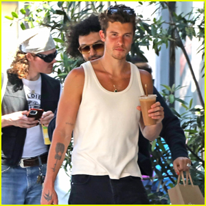 Shawn Mendes Stops By Juice Bar with Friends in West Hollywood