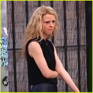 Mia Goth Films ‘MaXXXine’ Scenes in Los Angeles – See Photos From the