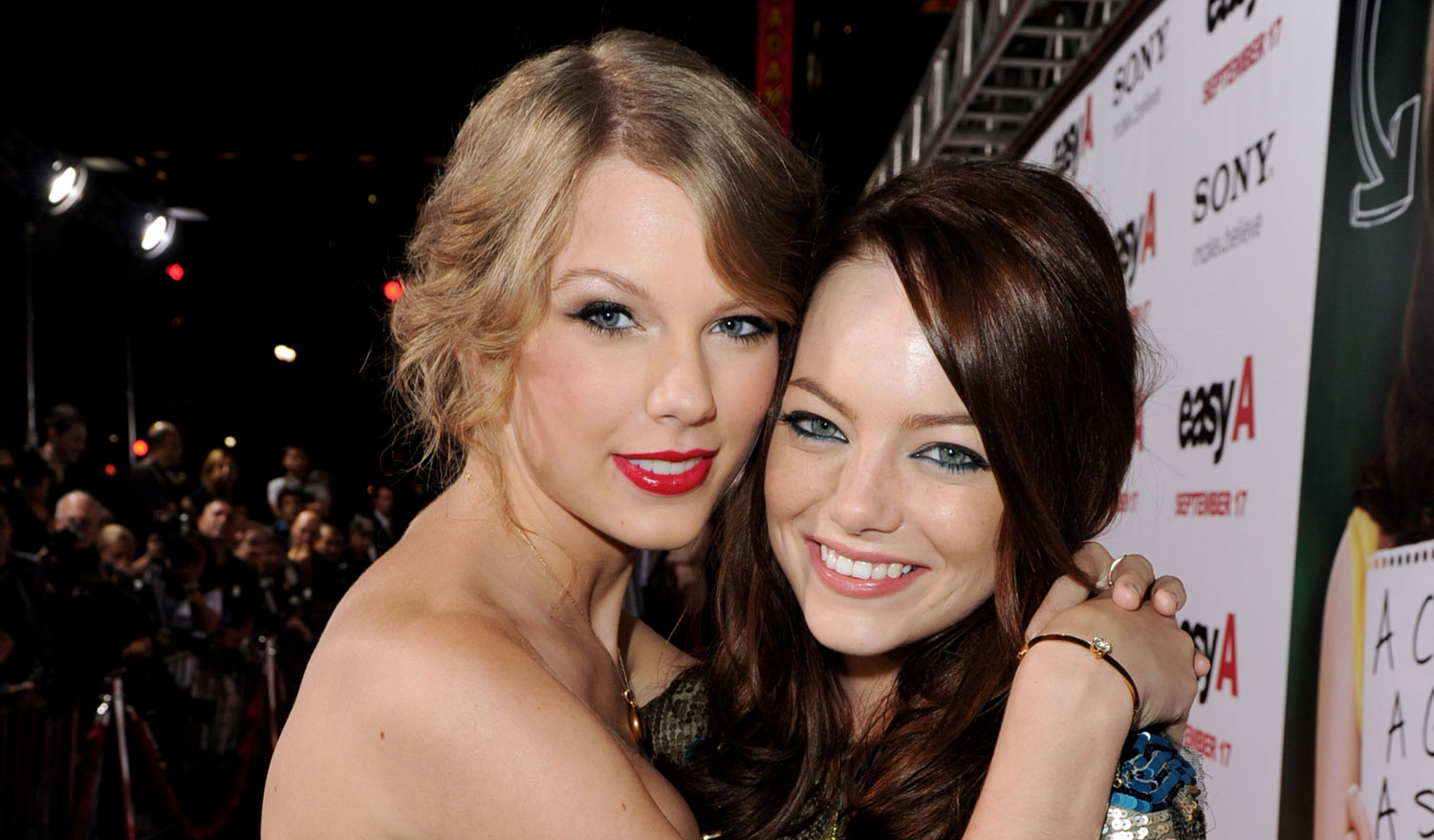 Emma Stone Makes Rare Comments About Taylor Swift Friendship, Reveals(01)