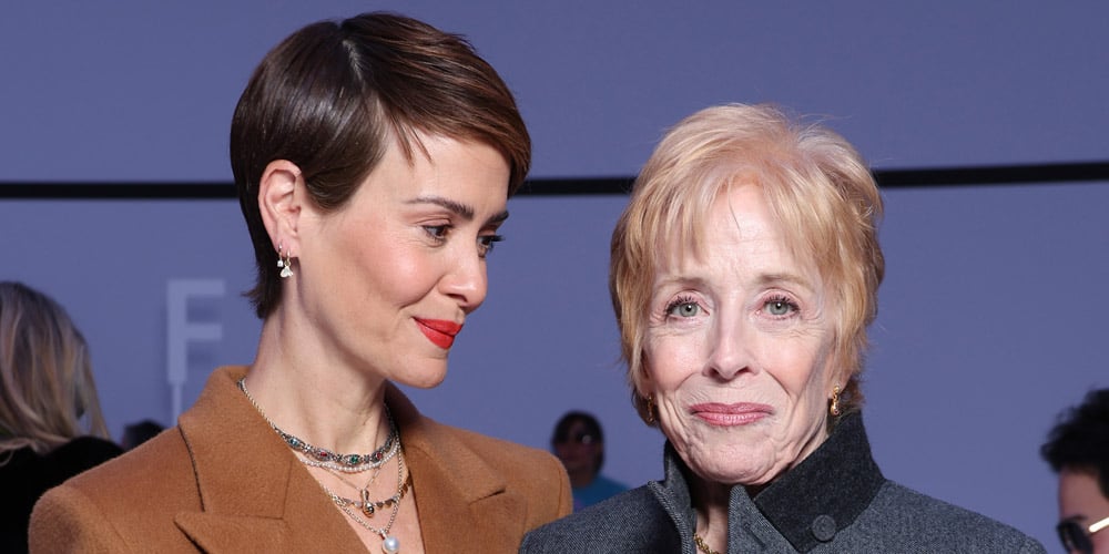 Sarah Paulson Says Girlfriend Holland Taylor Is the ‘Smart, Wisest