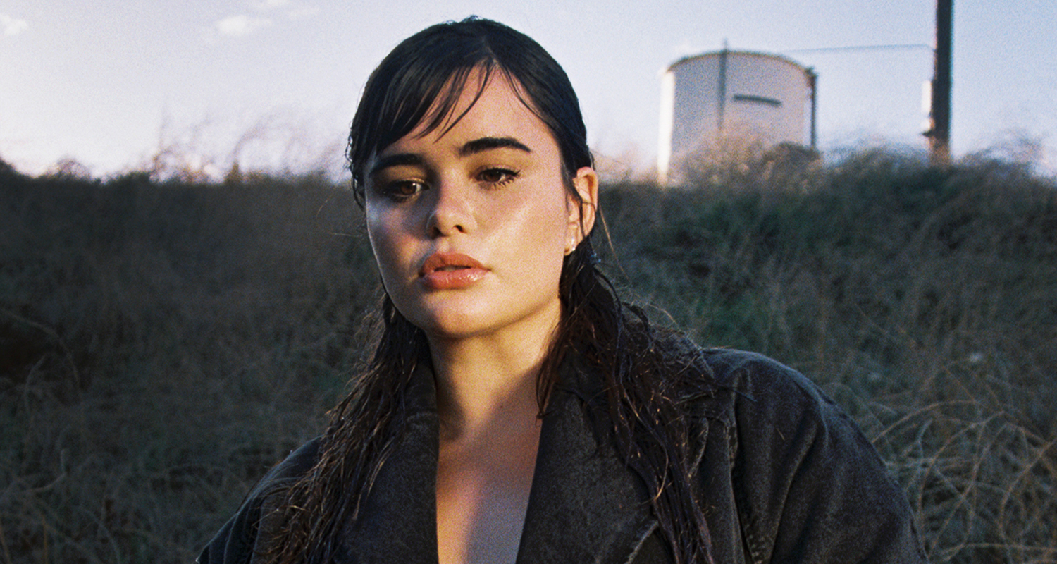 Barbie Ferreira Debuts Levi's Capsule Collection, Talks Including Friends in the Collab | Barbie Ferreira, Fashion | Just Jared: Celebrity Gossip and Breaking Entertainment News - Vimarsana News