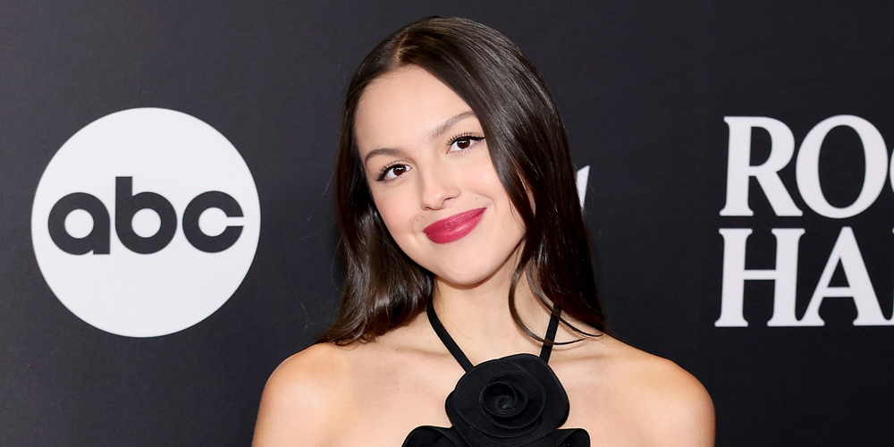 Olivia Rodrigo Looks Fabulous at Rock & Roll Hall of Fame Induction(01)