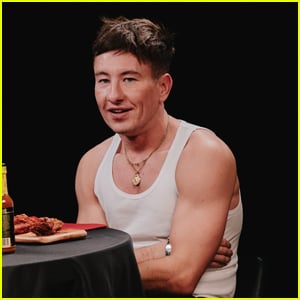 Barry Keoghan Takes Off His Shirt on 'Hot Ones'