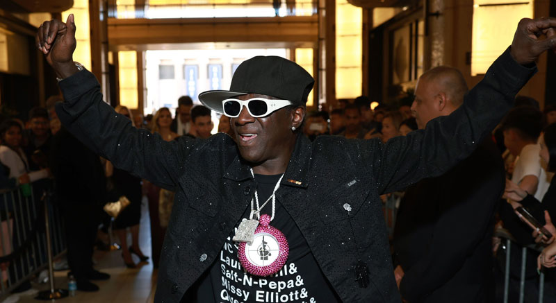 These Videos of Flavor Flav Meeting Celebs at iHeart Awards 2024 Are Guaranteed to Make Your Day Better