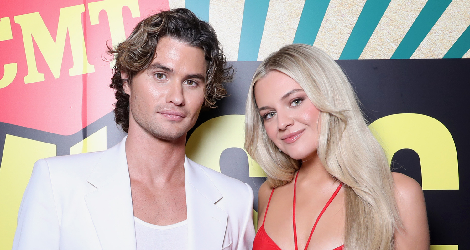 Kelsea Ballerini Jokes About Reading Boyfriend Chase Stokes’ Mind at