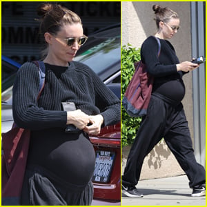 Pregnant Rooney Mara Heads to Morning Ballet Class in L.A.