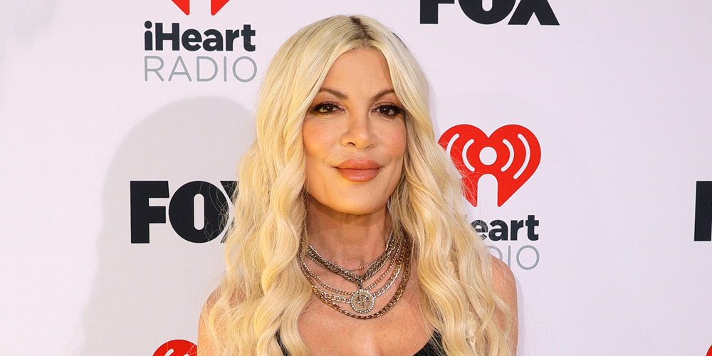Tori Spelling Bares Midriff at iHeart Awards 2024 in First Appearance